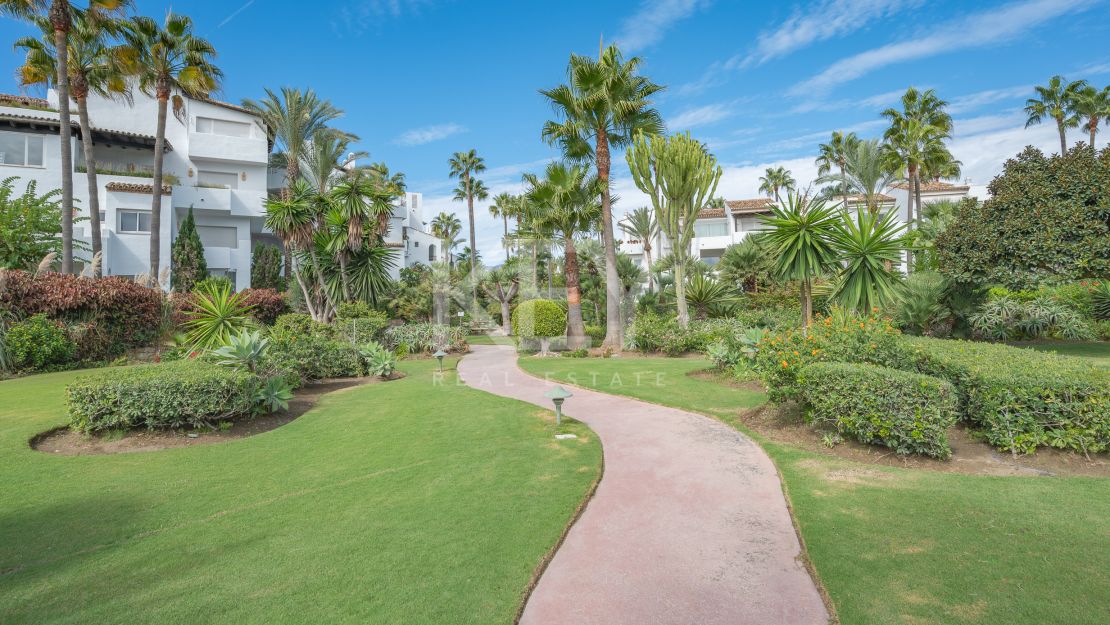 Newly Reformed Apartment in New Golden Mile, Marbella