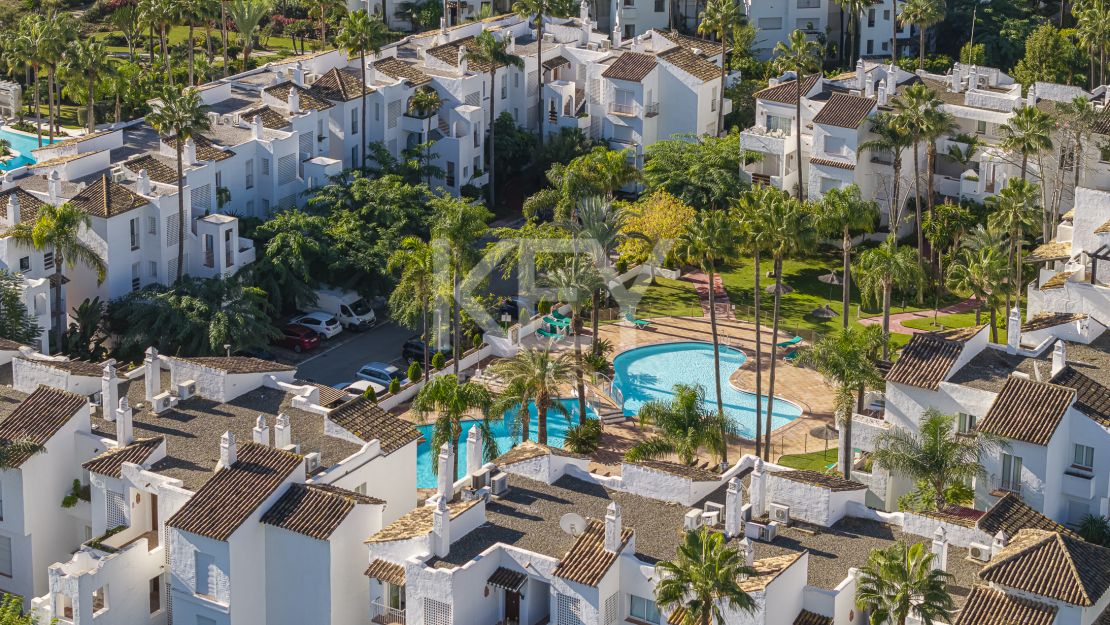 Newly Reformed Apartment in New Golden Mile, Marbella