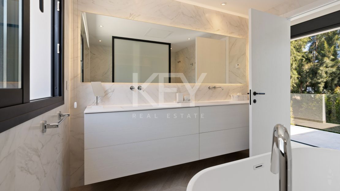 Fully Renovated Luxury Villa in Marbella