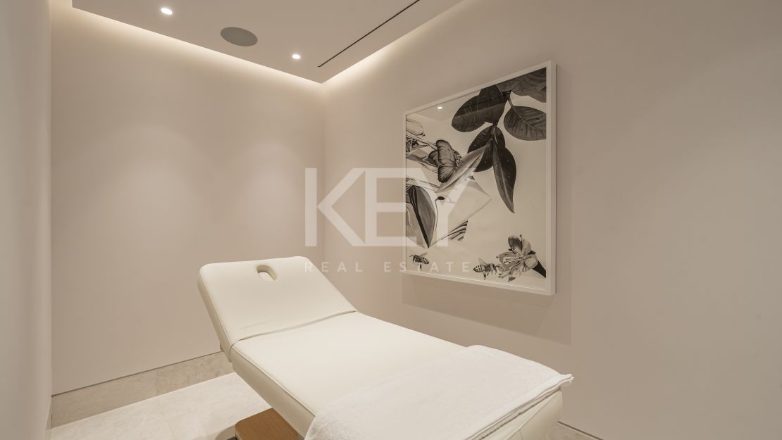 Luxury Villa with Sea Views in Marbella Golden Mile