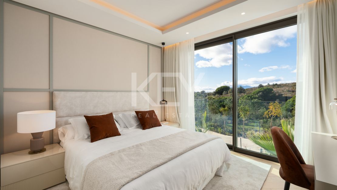 Luxury Villa with Sea Views in Marbella Golden Mile