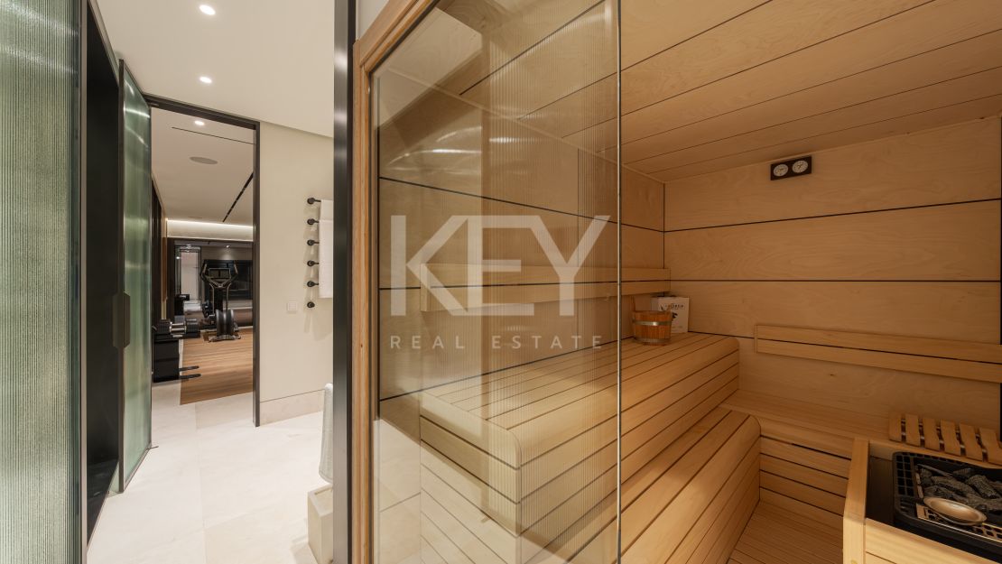 Luxury Villa with Sea Views in Marbella Golden Mile