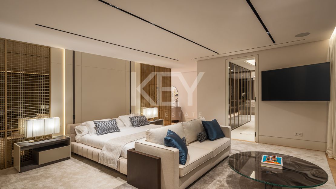 Luxury Villa with Sea Views in Marbella Golden Mile