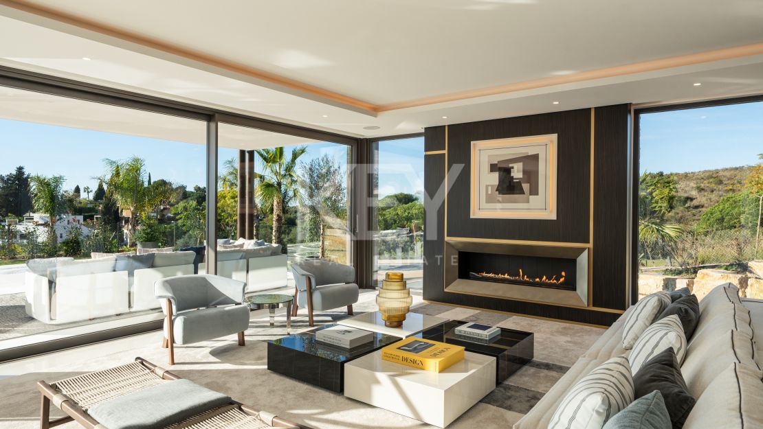 Luxury Villa with Sea Views in Marbella Golden Mile