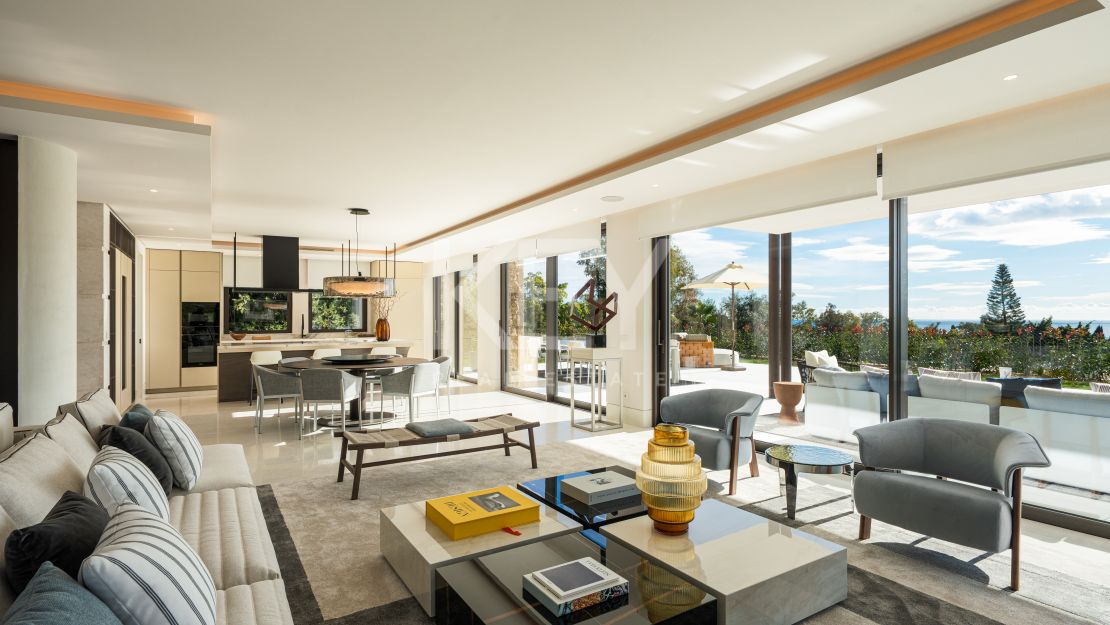 Luxury Villa with Sea Views in Marbella Golden Mile