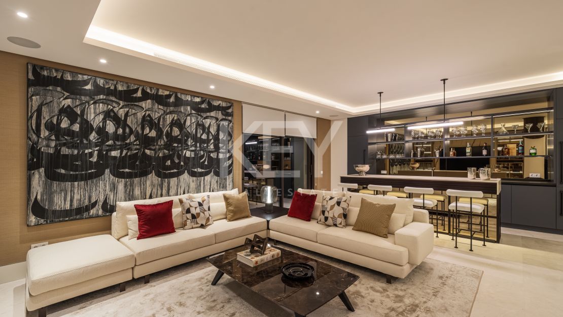 Luxury Villa with Sea Views in Marbella Golden Mile