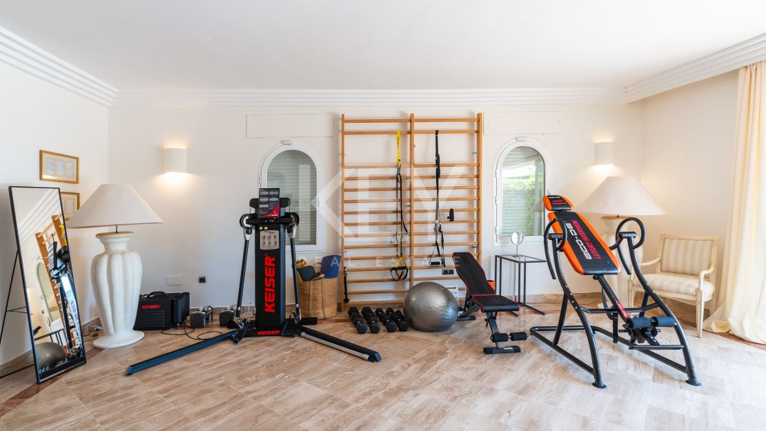 Villa with Sea Views in Benahavis, Marbella