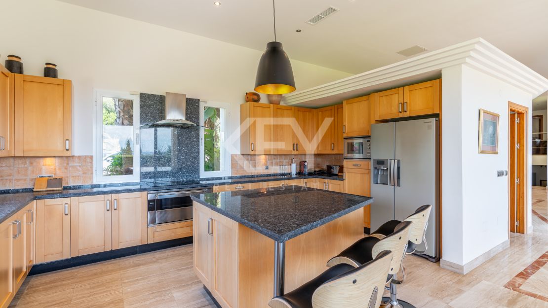 Villa with Sea Views in Benahavis, Marbella