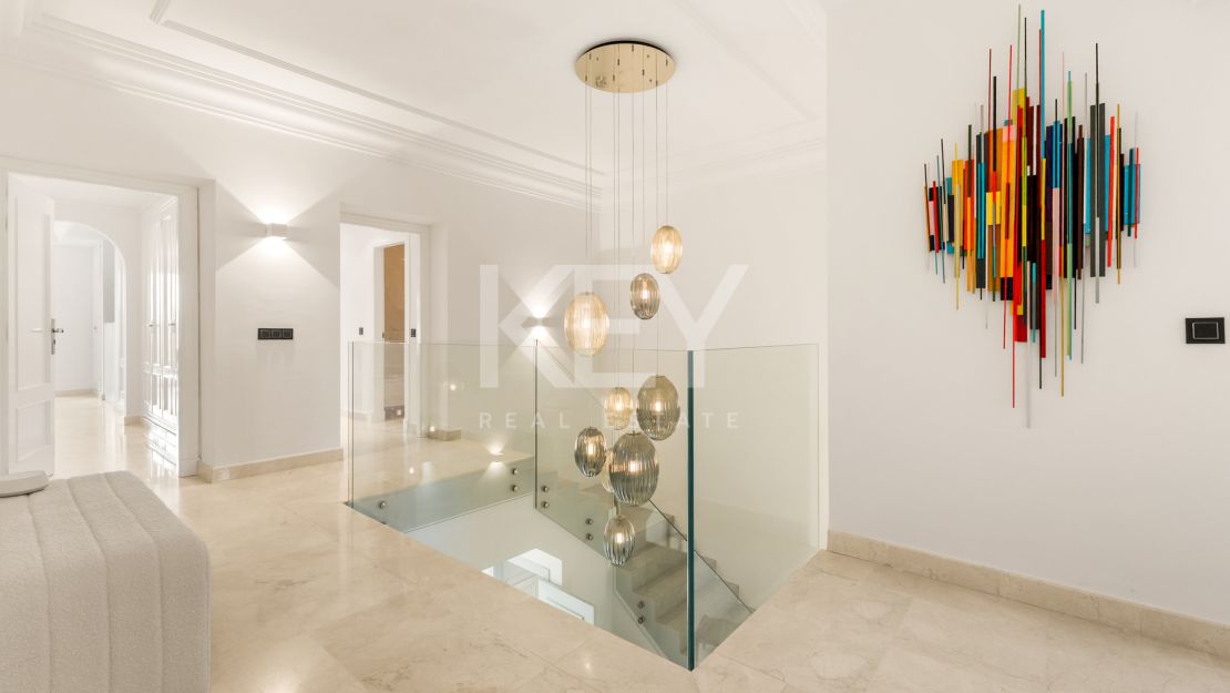 Una Casa de 5 Dormitorios muy Codiciada en Alzambra del Mar, Marbella.