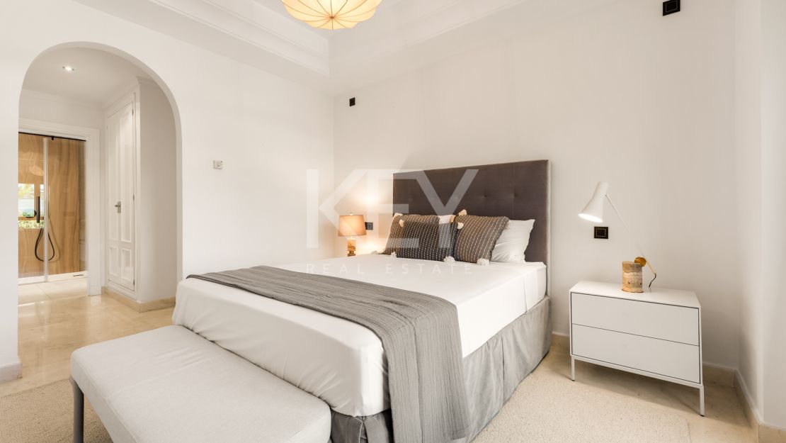 Una Casa de 5 Dormitorios muy Codiciada en Alzambra del Mar, Marbella.