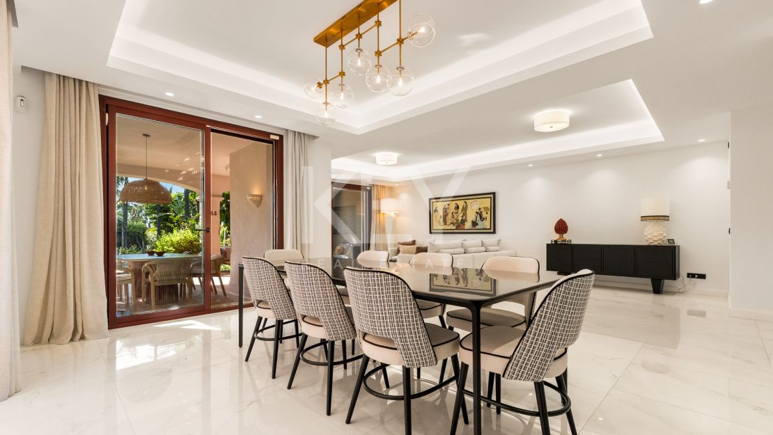 Una Casa de 5 Dormitorios muy Codiciada en Alzambra del Mar, Marbella.