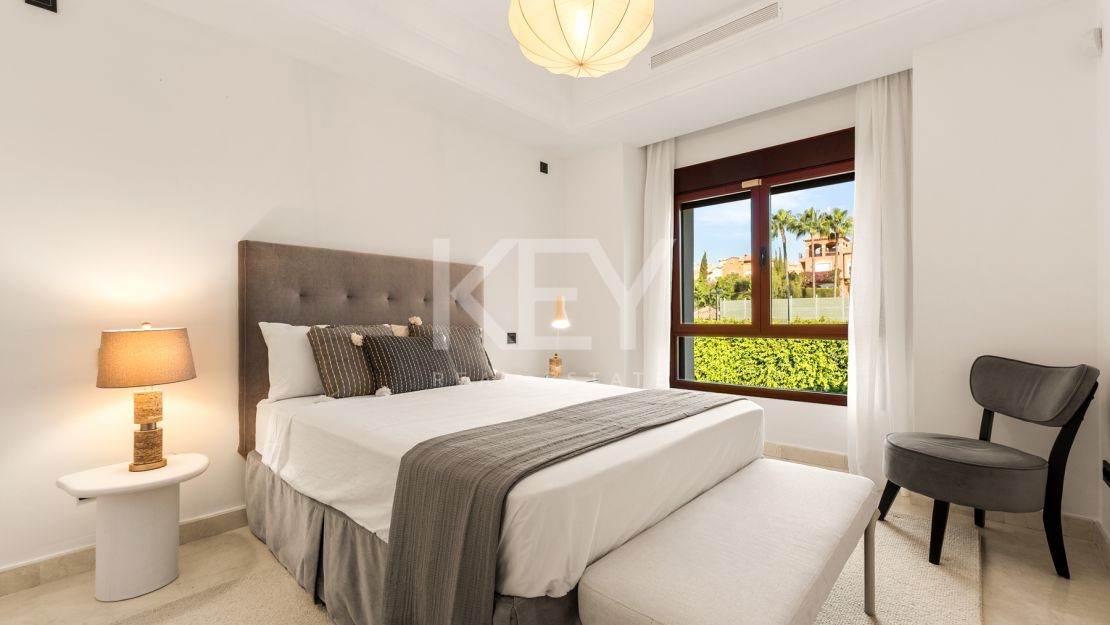 Una Casa de 5 Dormitorios muy Codiciada en Alzambra del Mar, Marbella.