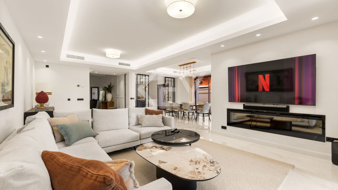 Una Casa de 5 Dormitorios muy Codiciada en Alzambra del Mar, Marbella.