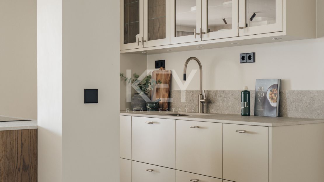 Fully Renovated Apartment with Sea Views in Niena Andalucia, Marbella