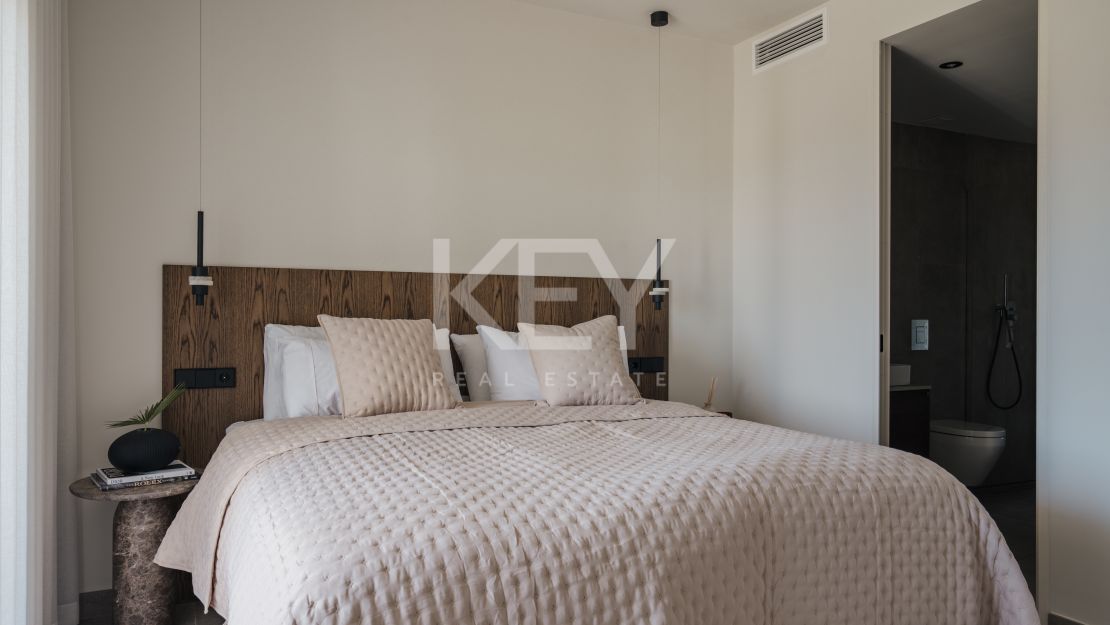 Fully Renovated Apartment with Sea Views in Niena Andalucia, Marbella