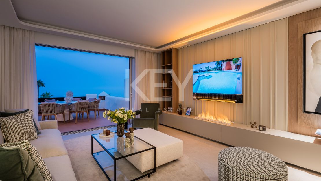Standout Beachfront Penthouse in Bahía del Velerín, Marbella