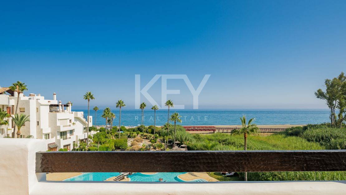 Standout Beachfront Penthouse in Bahía del Velerín, Marbella