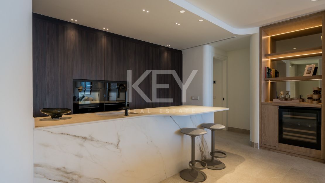 Standout Beachfront Penthouse in Bahía del Velerín, Marbella
