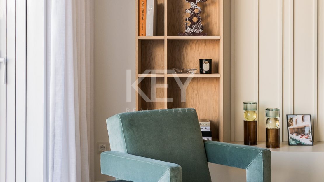 Standout Beachfront Penthouse in Bahía del Velerín, Marbella