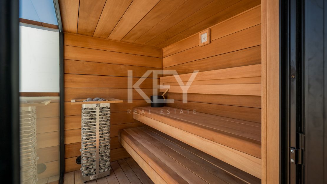 Standout Beachfront Penthouse in Bahía del Velerín, Marbella