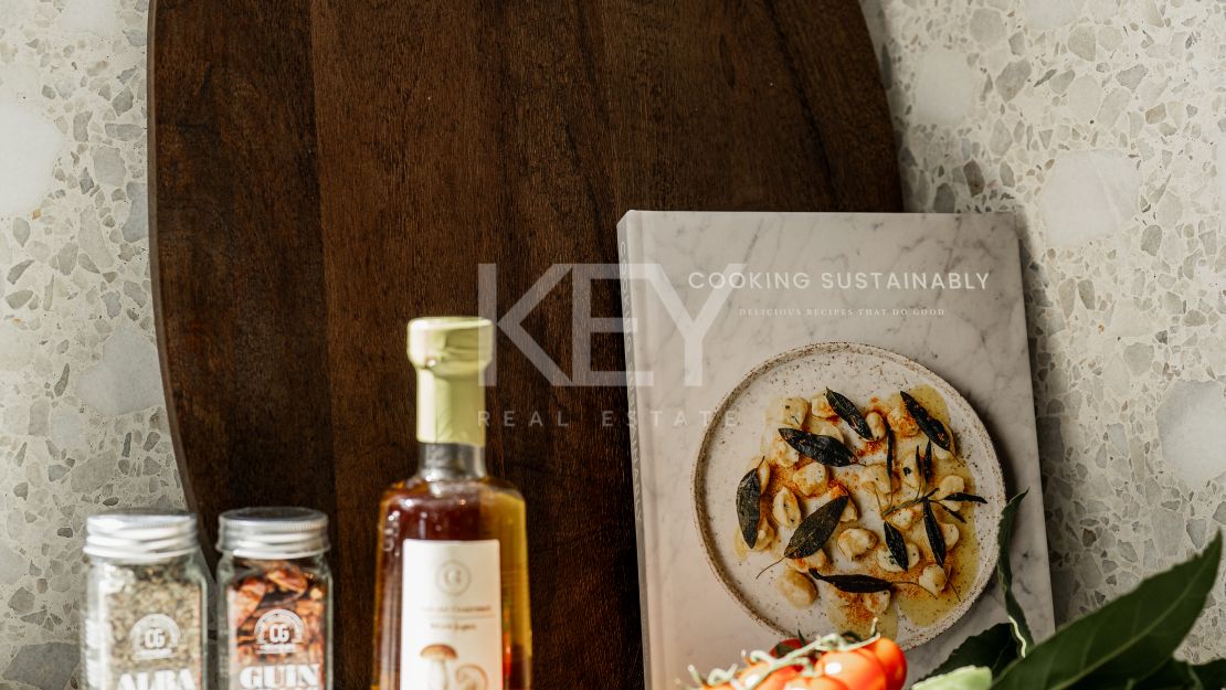 Peaceful Villa with Panoramic Views across the Sea in Estepona