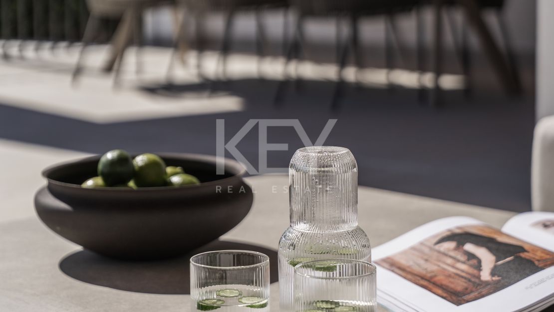 Peaceful Villa with Panoramic Views across the Sea in Estepona