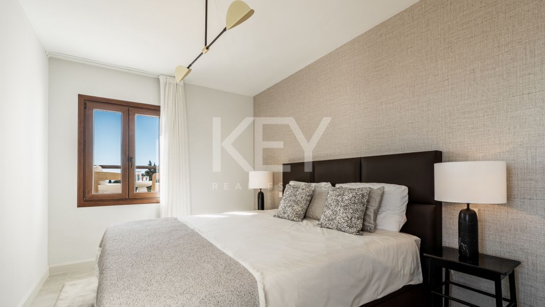 Peaceful Villa with Panoramic Views across the Sea in Estepona