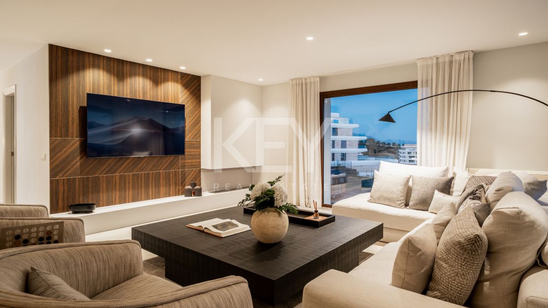 Peaceful Villa with Panoramic Views across the Sea in Estepona