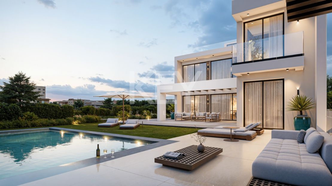 Contemporary Villa In Walking Distance To The Beach In Buenas Noches, Estepona