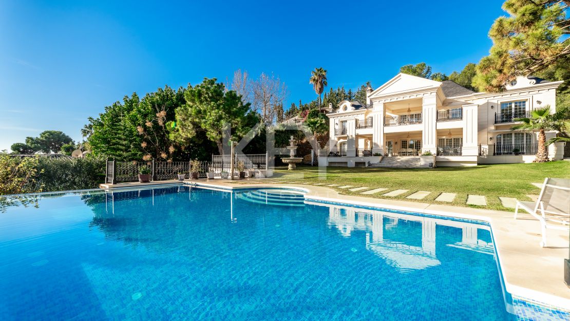 Mediterranean Style Villa with La Concha views in Marbella Golden Mile