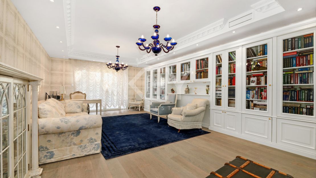 Mediterranean Style Villa with La Concha views in Marbella Golden Mile