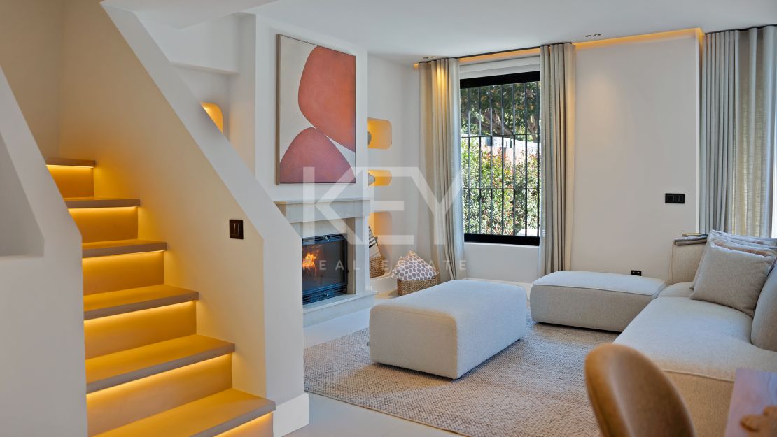 Элегантный таунхаус на берегу моря в Пуэрто Банус, Марбелья