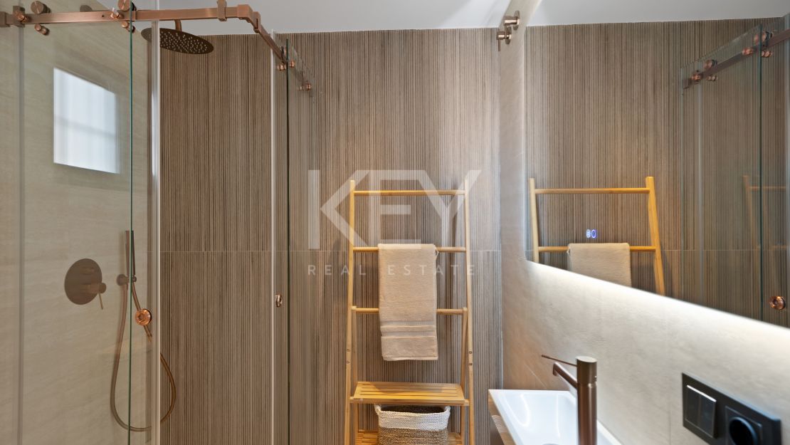 Элегантный таунхаус на берегу моря в Пуэрто Банус, Марбелья