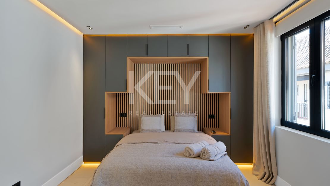 Элегантный таунхаус на берегу моря в Пуэрто Банус, Марбелья