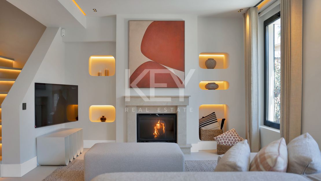 Элегантный таунхаус на берегу моря в Пуэрто Банус, Марбелья