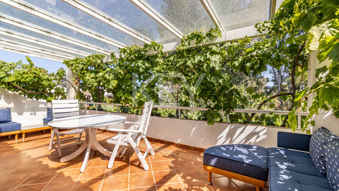 Beachside 5-Bedroom Villa in Estepona