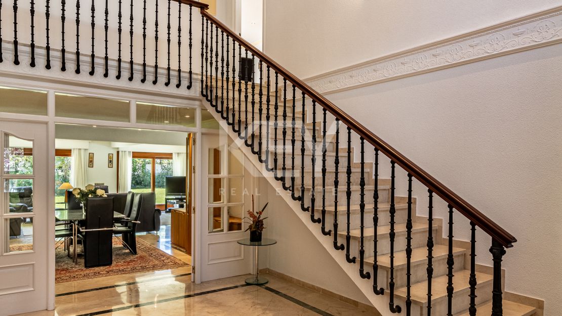 Beachside 5-Bedroom Villa in Estepona