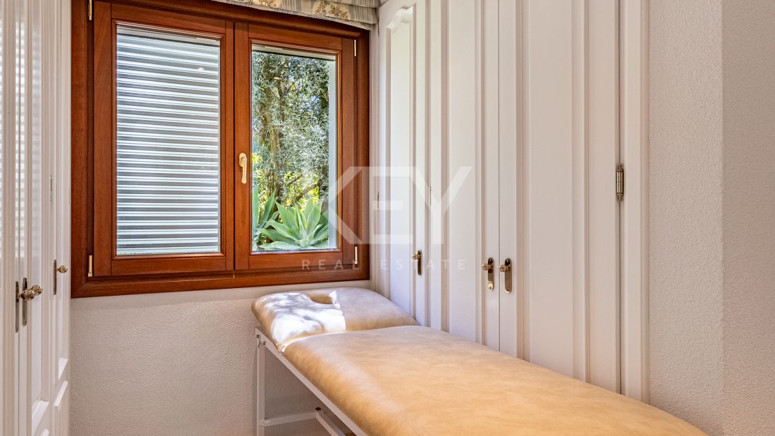 Beachside 5-Bedroom Villa in Estepona