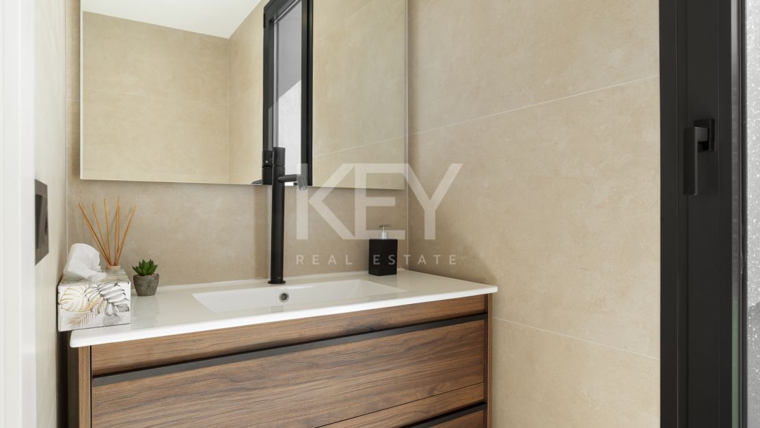 Luxury Villa for sale in Guadalmina near Golf and Beach