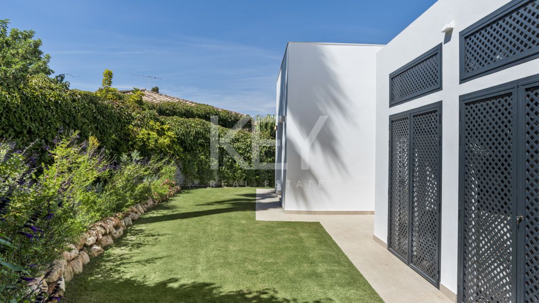 Luxury Villa for sale in Guadalmina near Golf and Beach