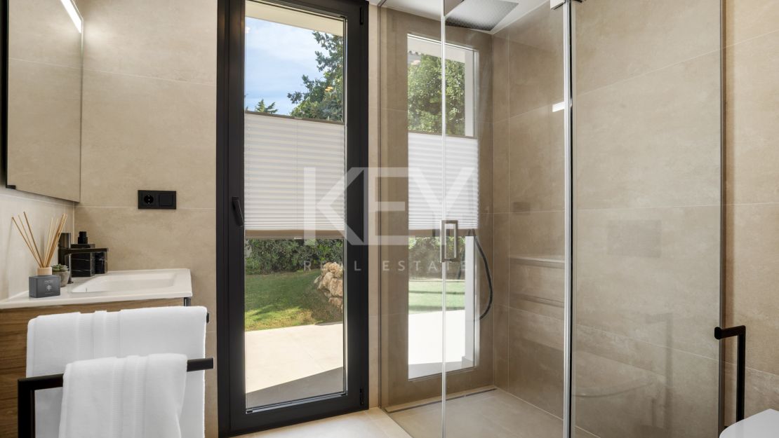 Luxury Villa for sale in Guadalmina near Golf and Beach