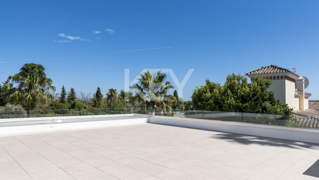 Luxury Villa for sale in Guadalmina near Golf and Beach