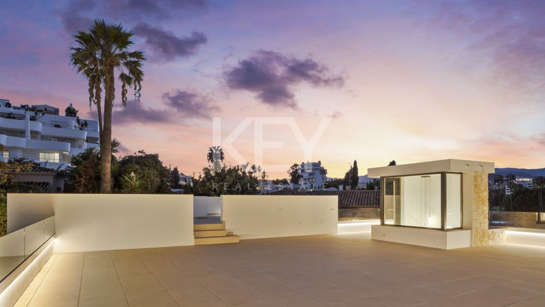 Luxury Villa for sale in Guadalmina near Golf and Beach