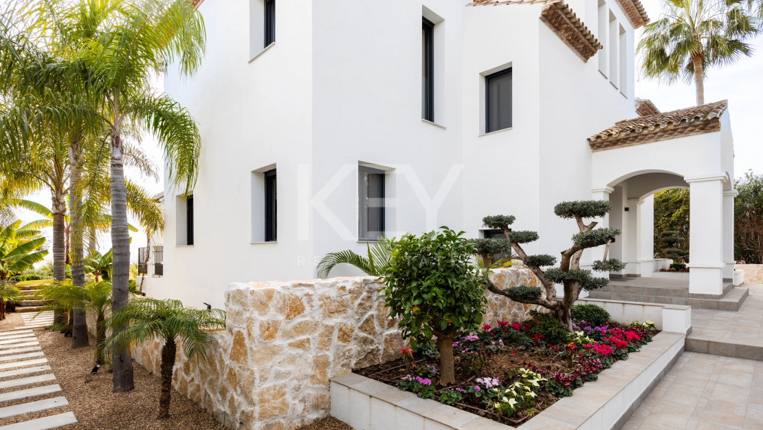 Modern Andalusian Villa with Panoramic Sea Views – Los Flamingos, Benahavís