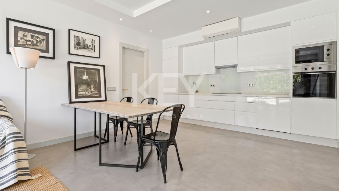 Modern Hillside Villa with Breathtaking Mountain and Sea Views in El Madroñal, Benahavis