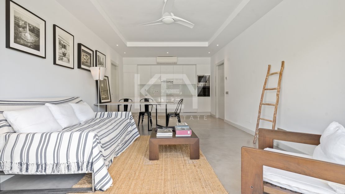 Modern Hillside Villa with Breathtaking Mountain and Sea Views in El Madroñal, Benahavis