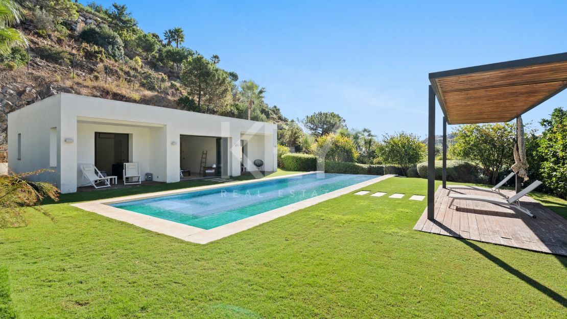 Modern Hillside Villa with Breathtaking Mountain and Sea Views in El Madroñal, Benahavis