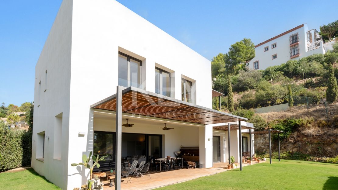 Modern Hillside Villa with Breathtaking Mountain and Sea Views in El Madroñal, Benahavis