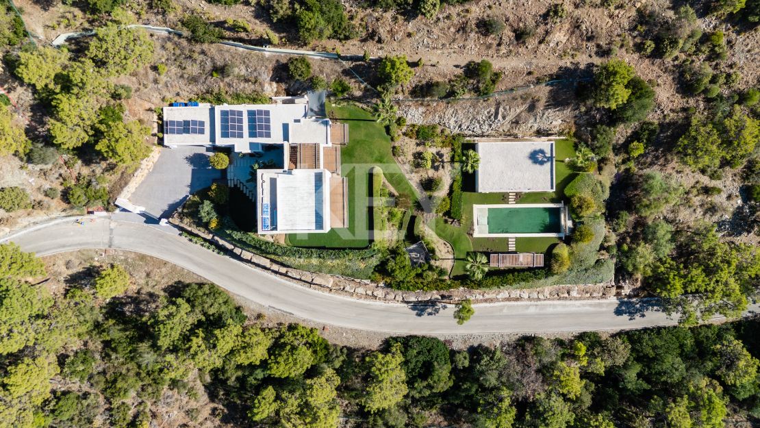 Modern Hillside Villa with Breathtaking Mountain and Sea Views in El Madroñal, Benahavis
