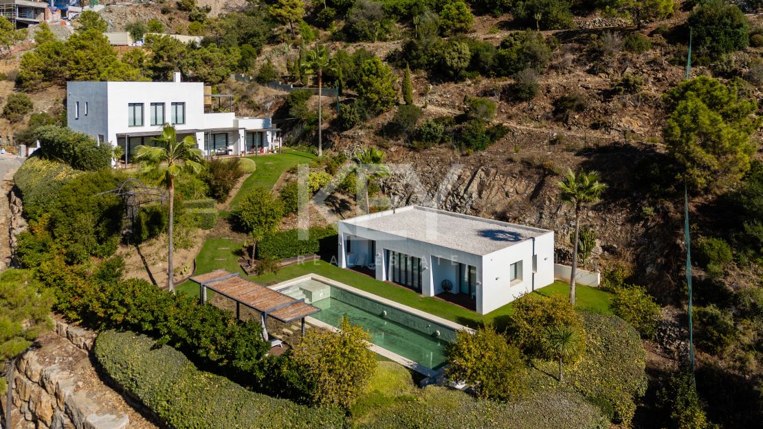 Modern Hillside Villa with Breathtaking Mountain and Sea Views in El Madroñal, Benahavis